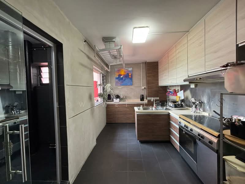 453 Sin Ming Avenue HDB Flat For Sale at S$ 1,100,000 | PropertyGuru Singapore - Kitchen