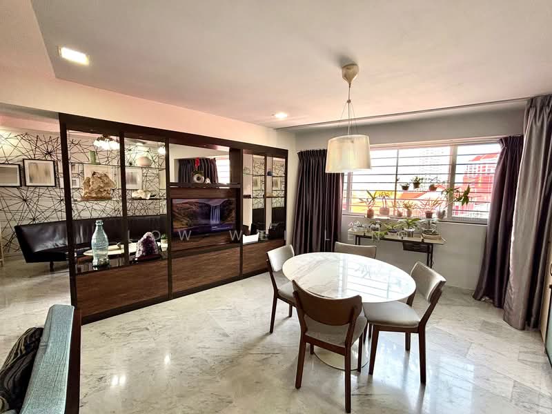453 Sin Ming Avenue HDB Flat For Sale at S$ 1,100,000 | PropertyGuru Singapore - Living Room