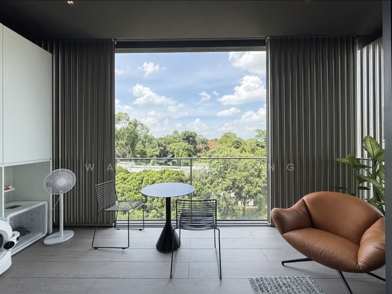 19 Nassim, 19 Nassim Hill, 2 Bedrooms, 969 sqft, Condominium For Rent, by Wang ZhiHong, 500076613 - Living Room - PropertyGuru.com.sg