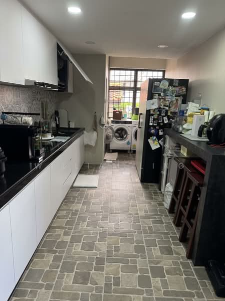 Kensington Park, 2 Kensington Park Drive, 3 Bedrooms, 2,196 sqft, Condominium For Rent, by William Ling, 500076627 - Kitchen - PropertyGuru.com.sg