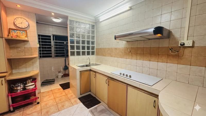 517 Pasir Ris Street 52, 517 Pasir Ris Street 52, 4 Bedrooms, 1,367 sqft, HDB Flat For Sale, by Eldric Choy, 500076638 - Kitchen - PropertyGuru.com.sg