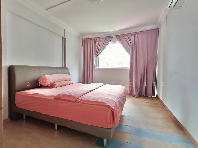 402 Ang Mo Kio Avenue 10 HDB Flat For Sale at S$ 720,000 | PropertyGuru Singapore - Bedroom