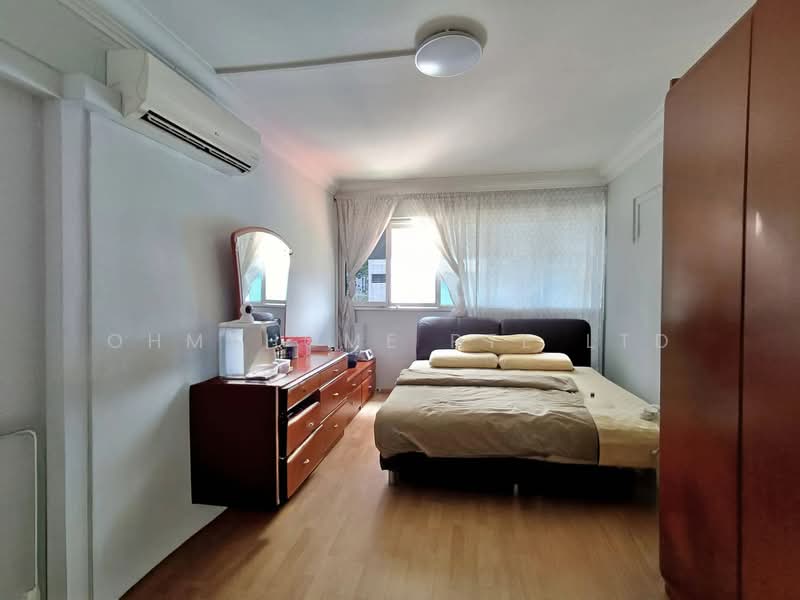 402 Ang Mo Kio Avenue 10 HDB Flat For Sale at S$ 720,000 | PropertyGuru Singapore - Bedroom