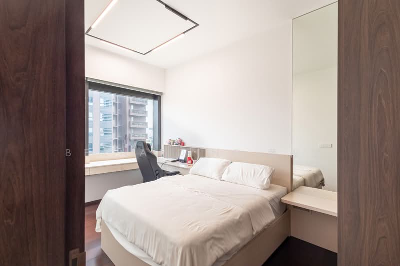 Midtown Modern Condominium For Sale at S$ 6,328,000 | PropertyGuru Singapore - Bedroom