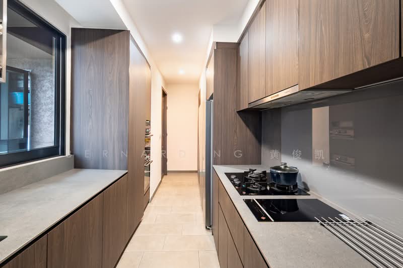 Midtown Modern Condominium For Sale at S$ 6,328,000 | PropertyGuru Singapore - Kitchen