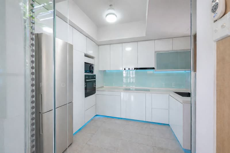 Rivervale Crest Condominium For Sale at S$ 1,880,000 | PropertyGuru Singapore - Kitchen