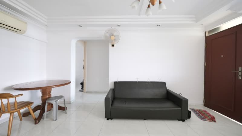 150 Bedok Reservoir Road HDB Flat For Sale at S$ 480,000 | PropertyGuru Singapore - Living Room