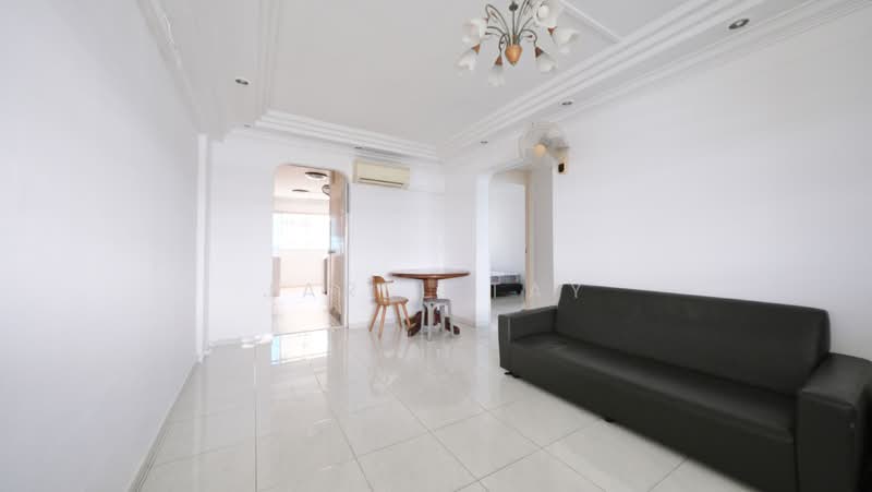 150 Bedok Reservoir Road HDB Flat For Sale at S$ 480,000 | PropertyGuru Singapore - Living Room