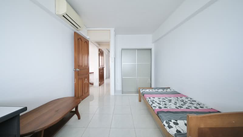 150 Bedok Reservoir Road HDB Flat For Sale at S$ 480,000 | PropertyGuru Singapore - Bedroom