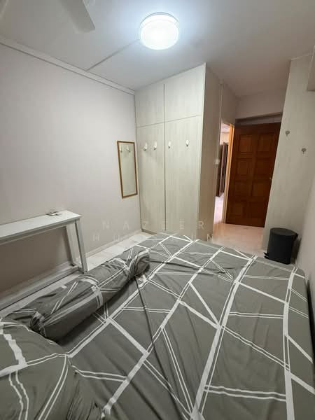11 Lorong 8 Toa Payoh, 11 Lorong 8 Toa Payoh, Room Rental, 160 sqft, HDB Flat For Rent, by Nazeer Hussain, 500076682 - Bedroom - PropertyGuru.com.sg
