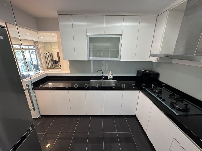 Avila Gardens, 11 Flora Road, 3 Bedrooms, 1,303 sqft, Condominium For Rent, by Kar Loon Choong, 500076700 - Kitchen - PropertyGuru.com.sg