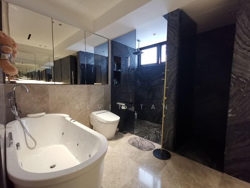 SIGLAP BANK, , 10+ Bedrooms, 8,615 sqft, Detached House For Rent, by Alvin Tan, 500076702 - Bathroom - PropertyGuru.com.sg