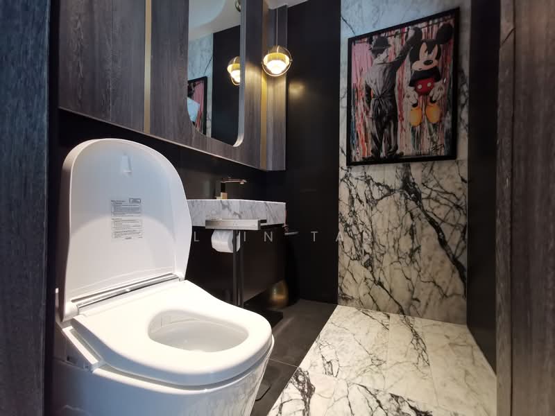 SIGLAP BANK, , 10+ Bedrooms, 8,615 sqft, Detached House For Rent, by Alvin Tan, 500076702 - Bathroom - PropertyGuru.com.sg