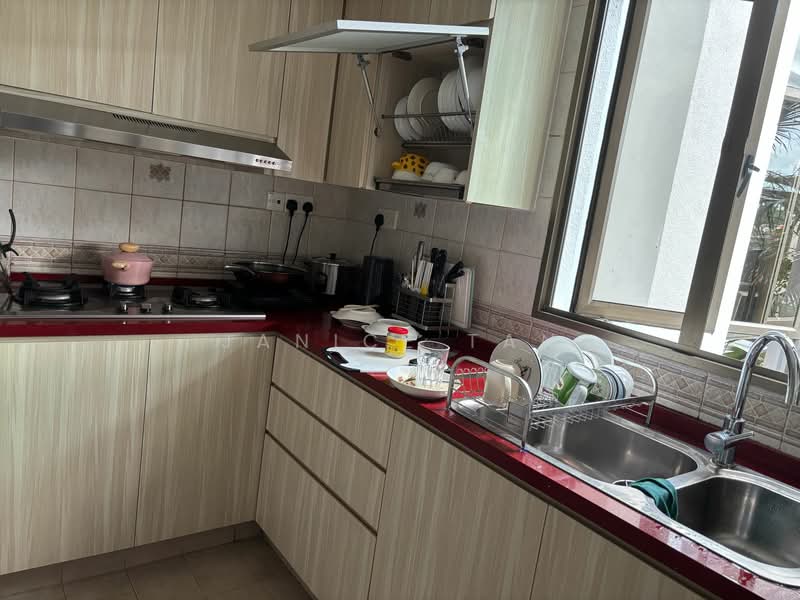 Parkview Apartments Apartment For Sale at S$ 1,200,000 | PropertyGuru Singapore - Kitchen 1