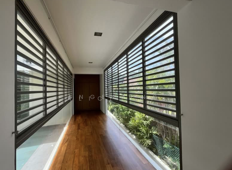 Modern Bukit Timah Road / Kheam Hock Bungalow, , 5 Bedrooms, 7,100 sqft, Detached House For Rent, by Angela Ng, 500076721 - Corridor - PropertyGuru.com.sg