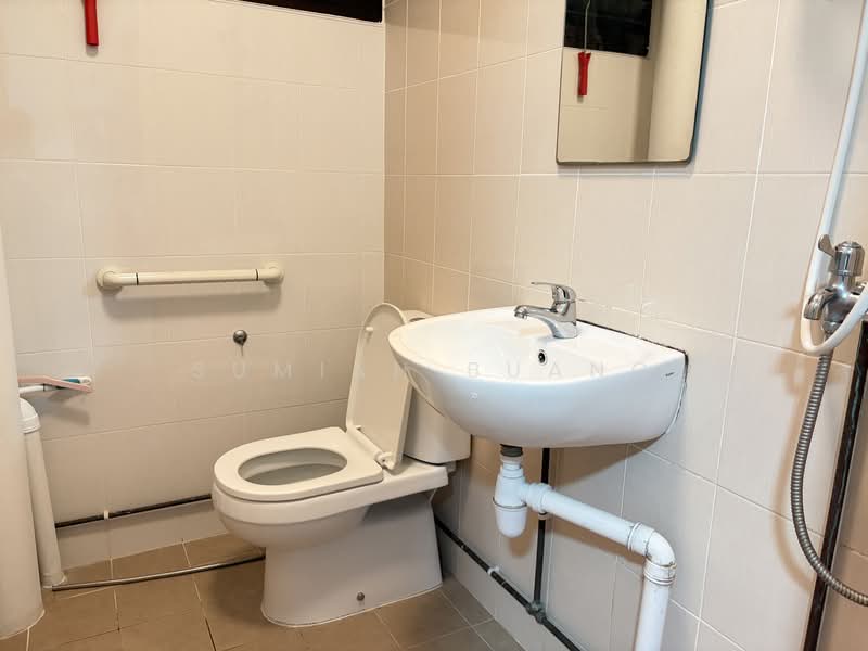 Common  Bathroom