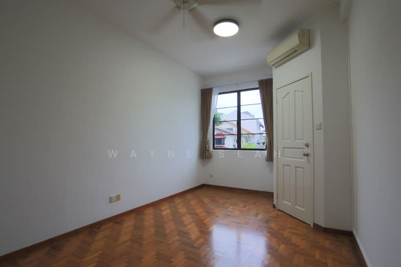 Yuk Tong Avenue, Yuk Tong Avenue, 4 Bedrooms, 2,864 sqft, Terraced House For Rent, by Wayne Seah, 500076740 - Common Bedroom - PropertyGuru.com.sg
