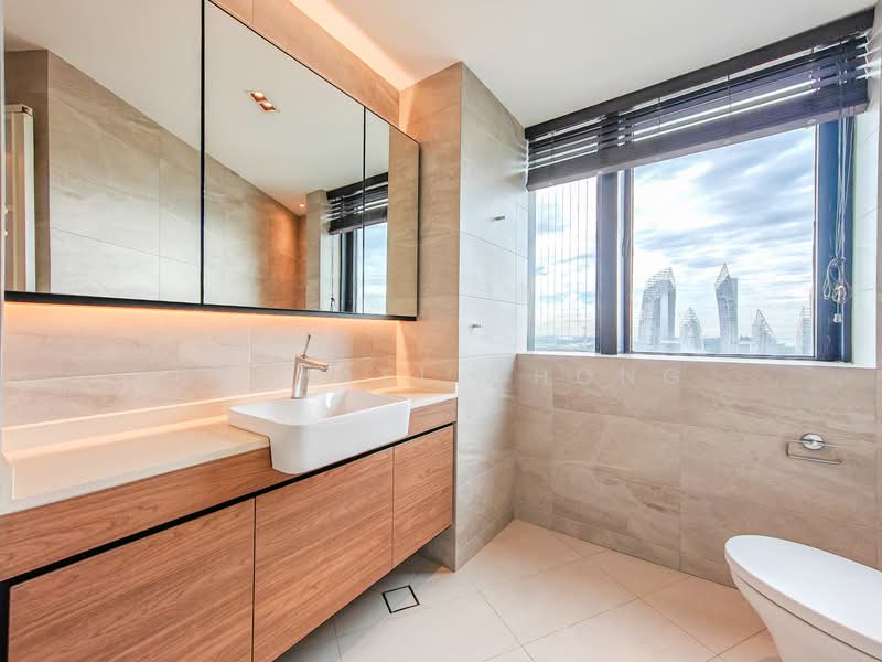 Harbour View Towers Condominium For Sale at S$ 3,300,000 | PropertyGuru Singapore - Bathroom