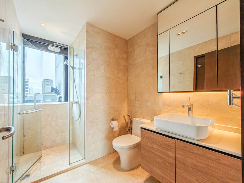Harbour View Towers Condominium For Sale at S$ 3,300,000 | PropertyGuru Singapore - Bathroom