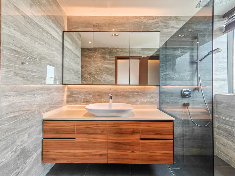 Harbour View Towers Condominium For Sale at S$ 3,300,000 | PropertyGuru Singapore - Master Bathroom