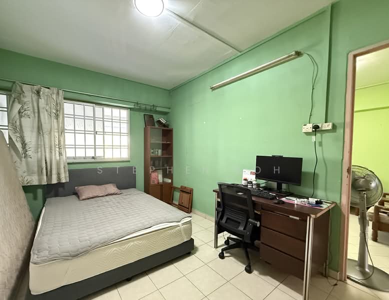 285 Tampines Street 22, 285 Tampines Street 22, 2 Bedrooms, 796 sqft, HDB Flat For Sale, by Stephen Koh, 500076770 - Bedroom - PropertyGuru.com.sg