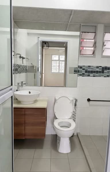 207A Punggol Place HDB Flat For Sale at S$ 680,000 | PropertyGuru Singapore - Bathroom