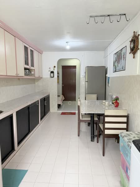 536 Bedok North Street 3 HDB Flat For Sale at S$ 460,000 | PropertyGuru Singapore - Kitchen