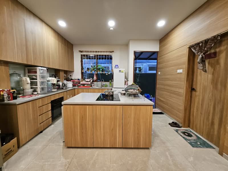 1km TaoNan! 3.5 Stry Semi-D Semi-Detached House For Sale at S$ 6,200,000 | PropertyGuru Singapore - Kitchen