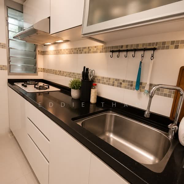 457 Yishun Street 41, 457 Yishun Street 41, 3 Bedrooms, 1,001 sqft, HDB Flat For Sale, by Eddie Tham, 500076807 - Kitchen - PropertyGuru.com.sg
