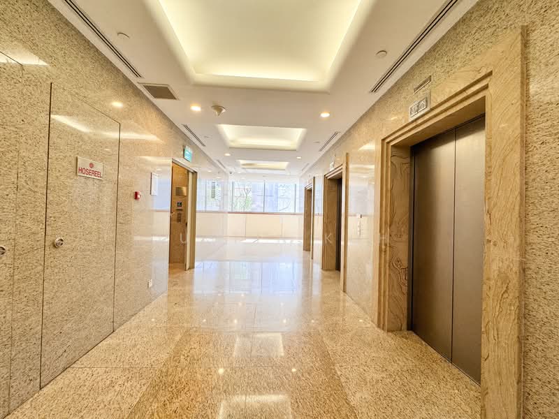 Haw Par Centre, 180 Clemenceau Avenue, 8,982 sqft, Office For Rent, by Justin Koh, 500076822 - Corridor - CommercialGuru.com.sg