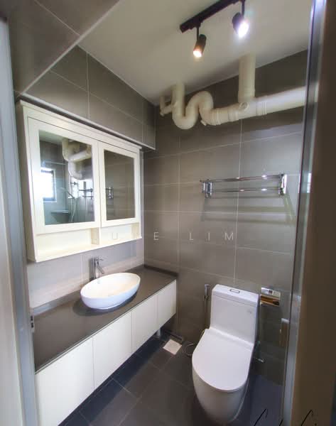 596D Ang Mo Kio Street 52, 596D Ang Mo Kio Street 52, 3 Bedrooms, 915 sqft, HDB Flat For Rent, by Luke Lim, 500076826 - Bathroom - PropertyGuru.com.sg