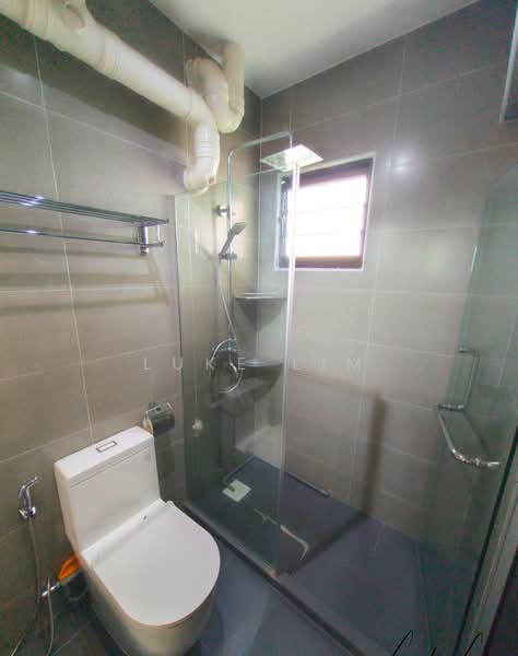 596D Ang Mo Kio Street 52, 596D Ang Mo Kio Street 52, 3 Bedrooms, 915 sqft, HDB Flat For Rent, by Luke Lim, 500076826 - Bathroom - PropertyGuru.com.sg