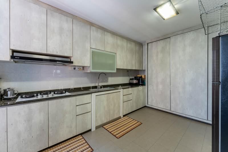 486 Pasir Ris Drive 4 HDB Flat For Sale at S$ 725,000 | PropertyGuru Singapore - Kitchen