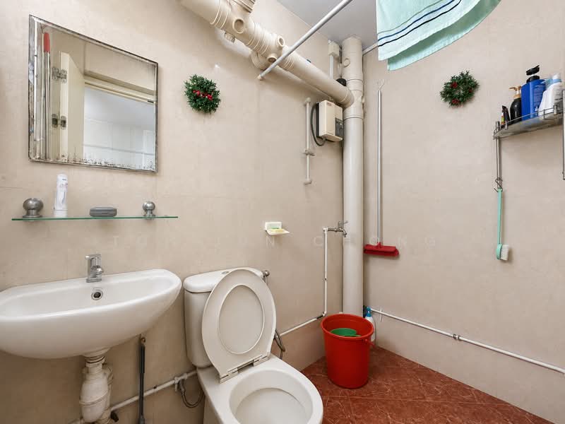 110 Gangsa Road, 110 Gangsa Road, 3 Bedrooms, 1,421 sqft, HDB Flat For Sale, by Toh Jun Chong, 500076833 - Bathroom - PropertyGuru.com.sg