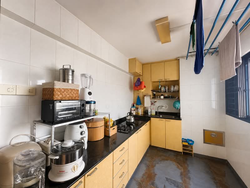 110 Gangsa Road, 110 Gangsa Road, 3 Bedrooms, 1,421 sqft, HDB Flat For Sale, by Toh Jun Chong, 500076833 - Kitchen - PropertyGuru.com.sg