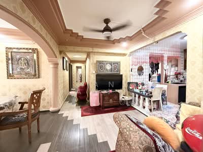 For Sale - 776 Woodlands Crescent