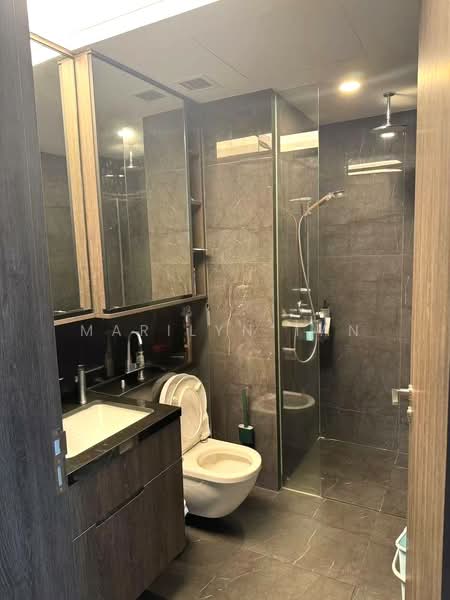 The M, 30 Middle Road, 2 Bedrooms, 592 sqft, Condominium For Rent, by Marilyn Tan, 500076848 - Bathroom - PropertyGuru.com.sg