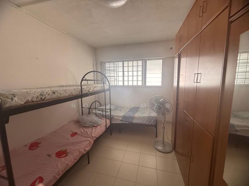 399 Yishun Avenue 6 HDB Flat For Sale at S$ 465,000 | PropertyGuru Singapore - Bedroom
