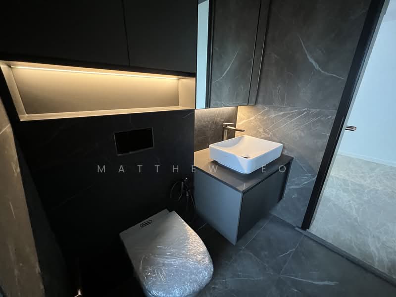 Irwell Hill Residences Condominium For Sale at S$ 2,050,000 | PropertyGuru Singapore - Bathroom