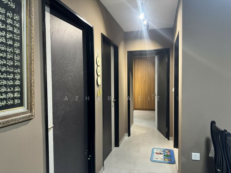 606B Tampines Street 61 HDB Flat For Sale at S$ 828,000 | PropertyGuru Singapore - Corridor