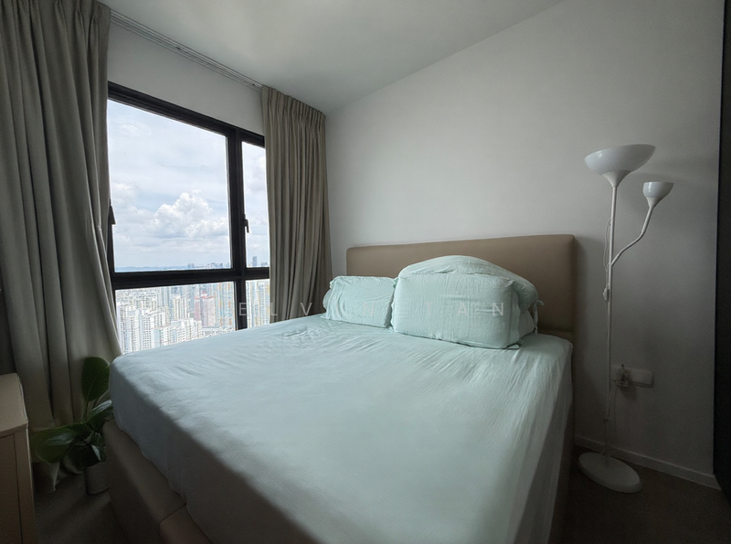 Avenue South Residence Condominium For Sale at S$ 2,590,000 | PropertyGuru Singapore - Master Bedroom