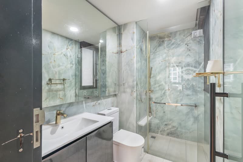 Bellewoods Executive Condominium For Sale at S$ 1,500,000 | PropertyGuru Singapore - Bathroom
