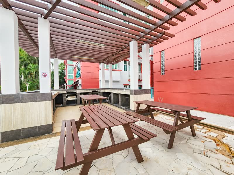 Casa Rosa Condominium For Sale at S$ 1,650,000 | PropertyGuru Singapore - Exterior