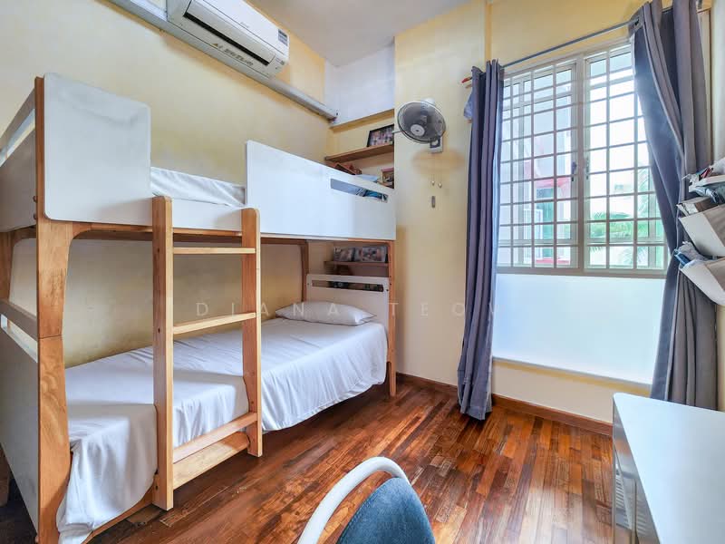 Casa Rosa Condominium For Sale at S$ 1,650,000 | PropertyGuru Singapore - Bedroom