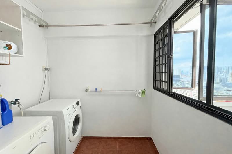 68 Redhill Close HDB Flat For Sale at S$ 1,290,000 | PropertyGuru Singapore - Yard