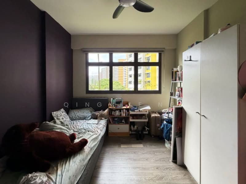 479B Yishun Street 42 HDB Flat For Sale at S$ 580,000 | PropertyGuru Singapore - Bedroom