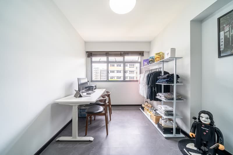 618B Tampines Street 61 HDB Flat For Sale at S$ 990,000 | PropertyGuru Singapore - Study