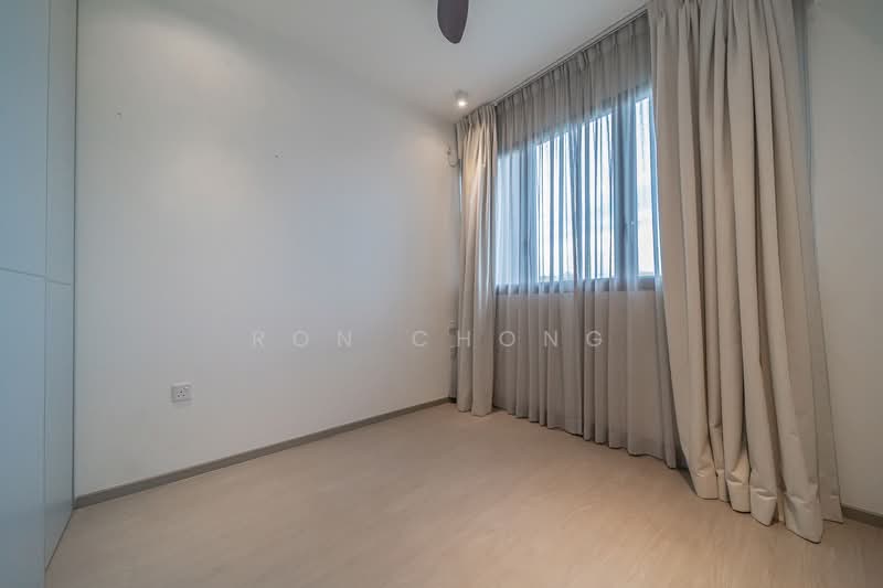 The Garden Residences Condominium For Sale at S$ 899,999 | PropertyGuru Singapore - Bedroom