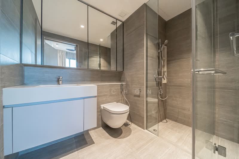The Garden Residences Condominium For Sale at S$ 899,999 | PropertyGuru Singapore - Bathroom