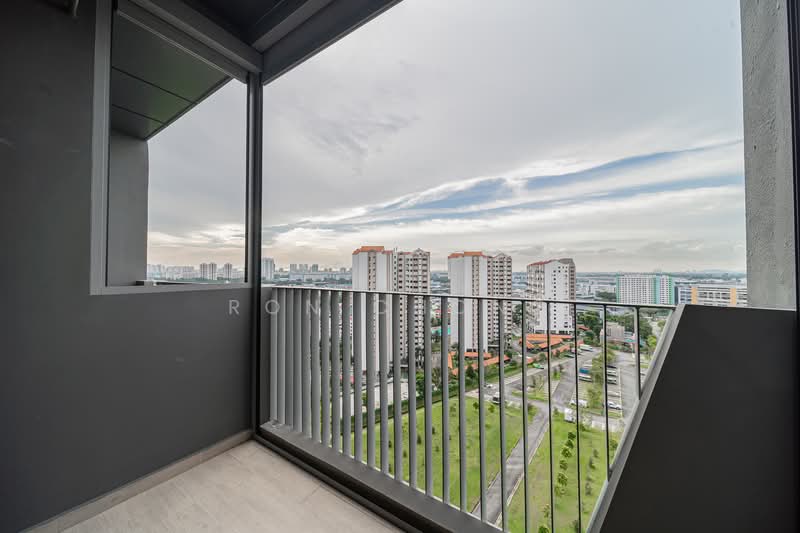 The Garden Residences Condominium For Sale at S$ 899,999 | PropertyGuru Singapore - Balcony